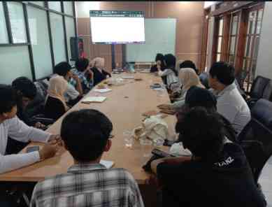 Pelatihan peningkatan demokrasi pemuda di Bandung. (Foto: Teguh)