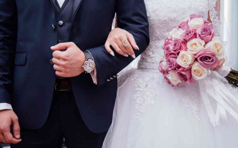Menunda Pernikahan, Bagian Kebebasan Menemukan Diri & Persiapan yang Lebih Siap | gramedia.com