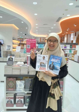 Aku membeli buku 'Negara Kesejahteraan Ala Anies Baswedan di Gramedia Grand Indonesia. Sumber gambar dokumen pribadi.