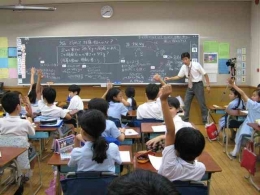 (http://20312918.siap-sekolah.com/2015/01/06/mengintip-kurikulum-pendidikan-di-jepang)