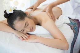 Src. Freepik.com, manfaat massage saat spa di klinik kecantikan