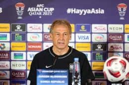 Juergen Klinsmann saat menangani Timnas Korea Selatan di Piala Asia 2023 . (Dok the-afc.com)