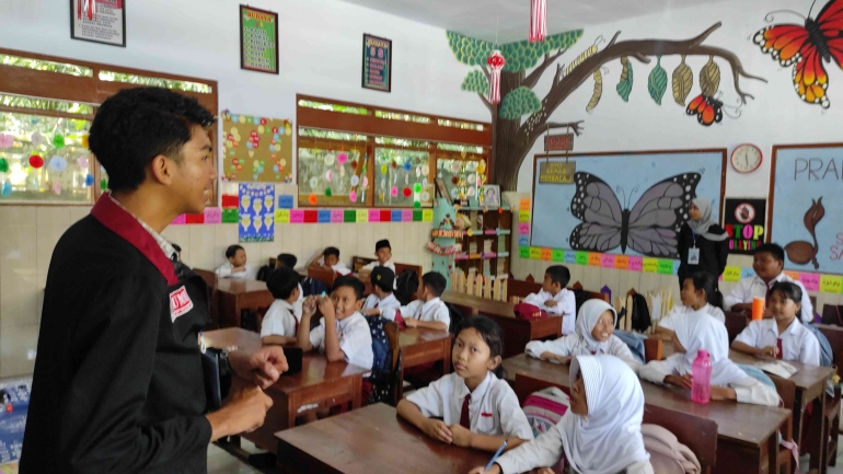 Suasana kelas ketika penyampaian materi tentang kesehatan mental dan bahaya bully/Dokpri