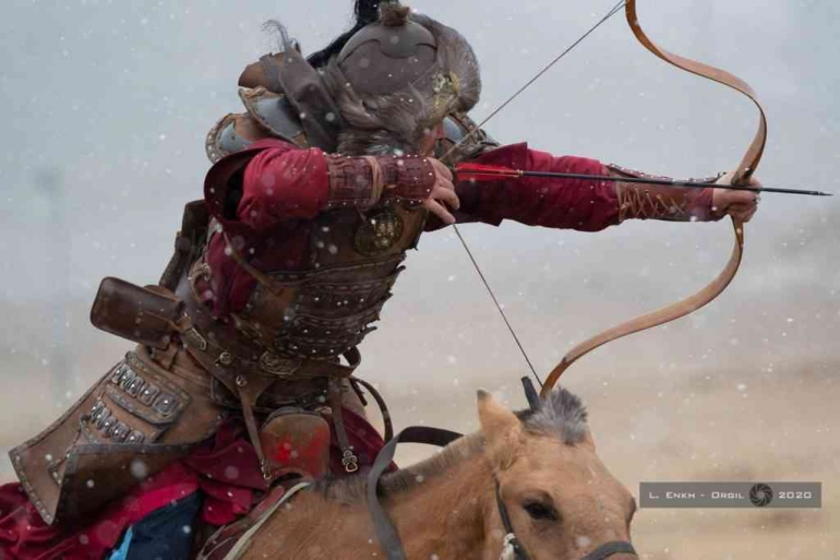 Sumber: Mongolian Horseback Archery - Eternal Landscapes Mongolia (eternal-landscapes.co.uk)
