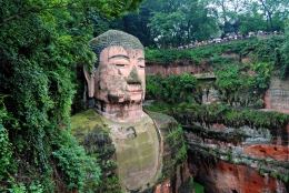 Sumber: ANCIENT ART — Giant Buddha of Leshan, Sichuan Province, China. ... (tumblr.com)