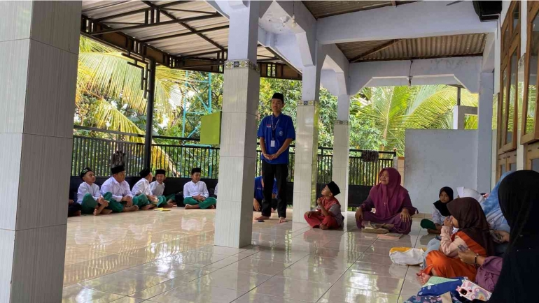 Koordinasi Antara Mahasiswa KKN-T Kelompok 27 Dengan Pihak Madrasah Nurul Mu'minin/dokpri
