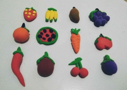 Contoh objek plastisin berbentuk buah dan sayuran | dokpri