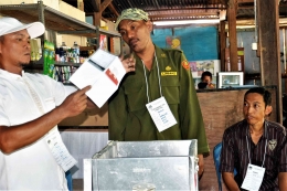 Proses penghitungan suara Pemilihan Presiden 2014 di salah satu TPS di Sulawesi Tenggara (Sumber: Dokumentasi Pribadi)