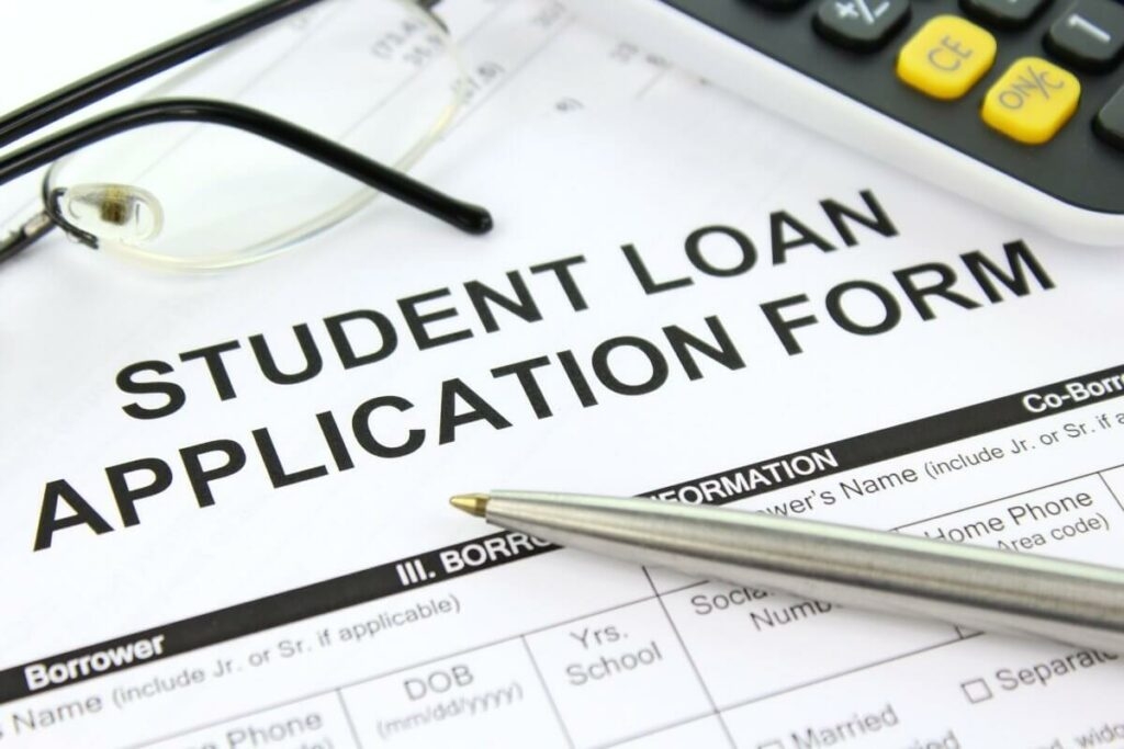 Mungkinkah Kebijakan Student Loan Untuk Mahasiswa Diterapkan Di ...