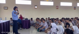Penyuluhan program Peminatan TNI/ Polri oleh Dinas Kesehatan TNI AU Lanud Halim Perdanakusuma (dok. pribadi)