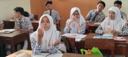 Ilustrasi: Proses pembelajaran yang berpusat pada siswa di salah satu kelas, di SMP 1 Jati, Kudus, Jawa Tengah. (Dokumentasi pribadi)