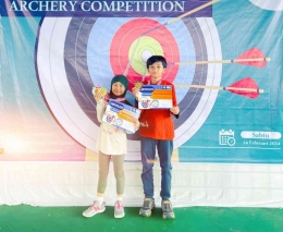 Adik Kakak, Rachel dan Rasya Peserta Didik SD Plus Al Ghifari Juara Lomba Panahan Antar Pelajar se-Bandung Raya (Foto: Dokpri)
