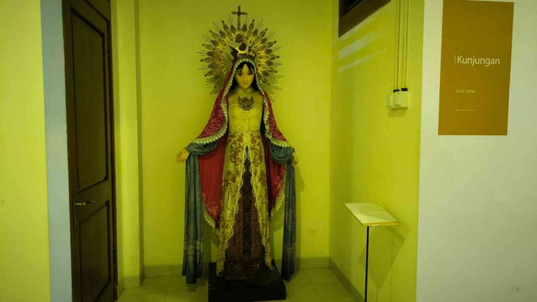 Patung Bunda Maria berkebaya di Museum Katedral (dok.pri/irerosana)