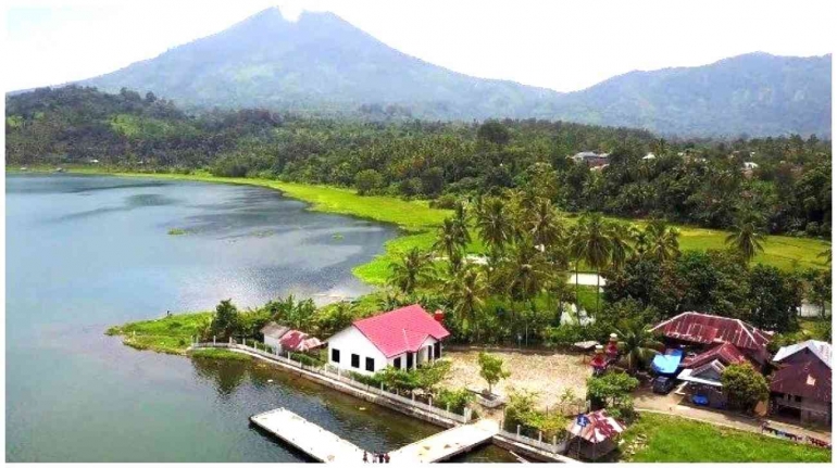 Danau Ranau (wisatakita.com)