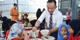 Gambar: Makan gratis di sekolah Malaysia (Merdeka.com)