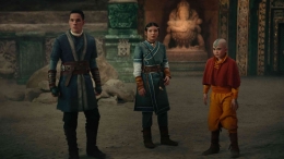 Sokka (Ian Ousley), Katara (Kiawentiio), dan Aang. Sumber: The Movie Database (HorrorDude630)