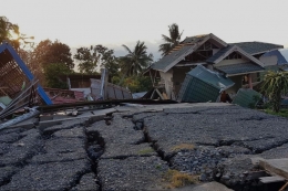 Tanah dan pemukiman yang hancur pasca bencana alam gempa bumi melanda Palu akhir September 2018. (Humas ITB/ Adi Permana via KOMPAS.com)