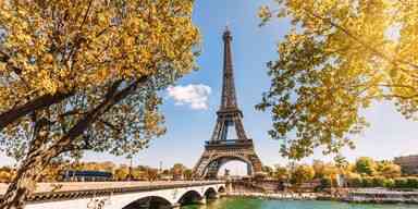 Menara Eiffel (sumber gambar: airfrance.fr)