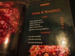 Pilihan saus dan sambal di Iga Galabag Bandung. (Sumber: Dok.Pribadi/Siska Fajarrany)