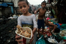 https://www.kompas.com/global/read/2021/06/16/081753770/orang-termiskin-di-filipina-makan-pagpag-dari-tempat-sampah-untuk