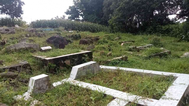 Kuburan Dusun Kamunti (Dok. pribadi)