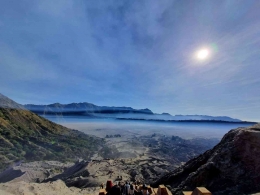Pemandangan dari puncak Bromo (Foto: Dokpri MomAbel)