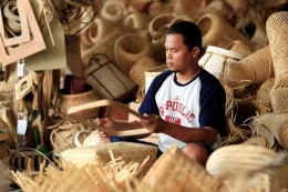 Ilustrasi pelaku industri kreatif di Indonesia. Sumber: cimbniaga.co.id