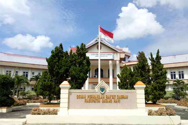 Gedung DPRD Kab. Batang Hari berlokasi di Jl. Jend. Sudirman, Muara Bulian. foto: gatra.com