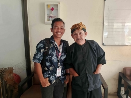 Hizkia Roland Prawyra Sitorus (Peserta PMM-3 UPI Bandung) dan Ki Daus (Pelawak Legendaris Indonesia)