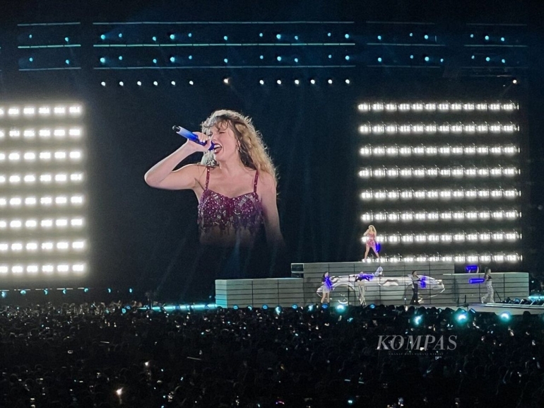 Konser Taylor Swift The Eras Tour di Singapura (TIM MEDSOS KOMPAS/JORDY PRAYOGA)