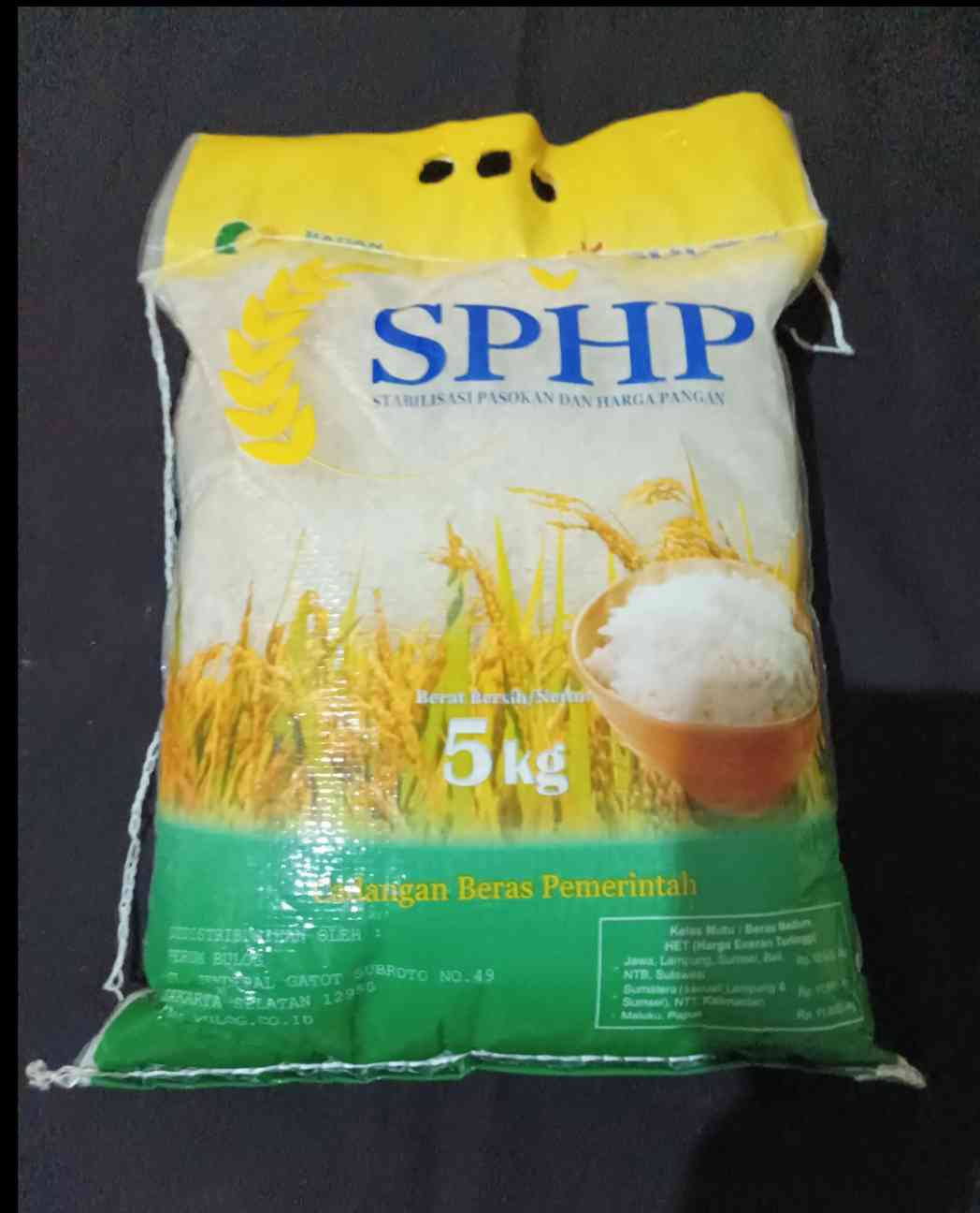 Beras Bulog, 54500 per kemasan 5 kg (dokpri)