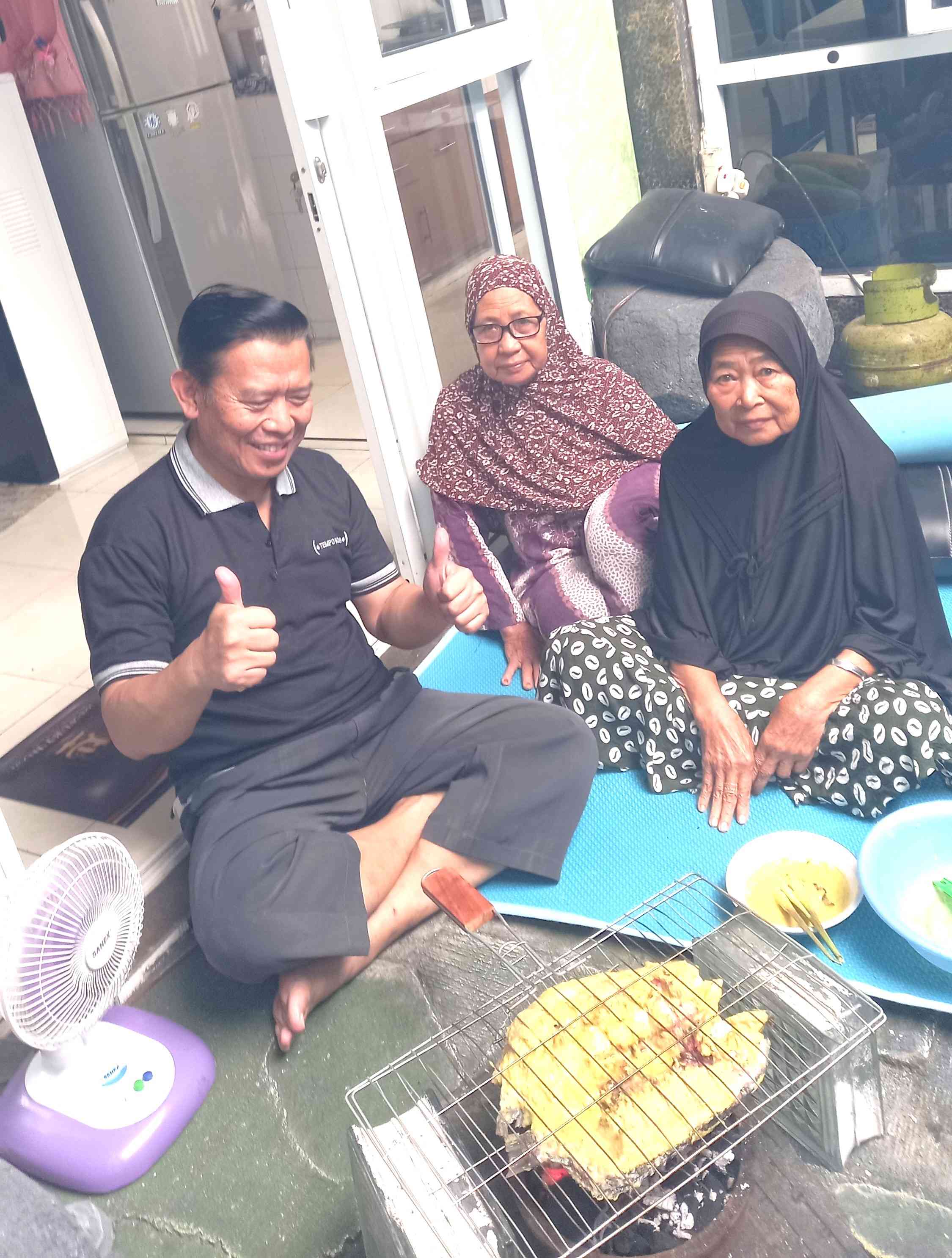 Masak ikan bakar bareng nenek. Dokpri