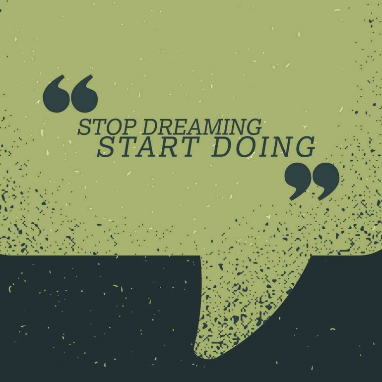 Stop bermimpi, mulailah menulis sekarang. (Sumber gambar: freepik.com/starline)