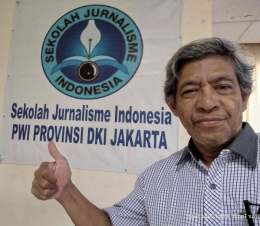 Selfie di ruang kelas Sekolah Jurnalisme Indonesia PWI Provinsi DKI Jakarta (dok Nur Terbit) 