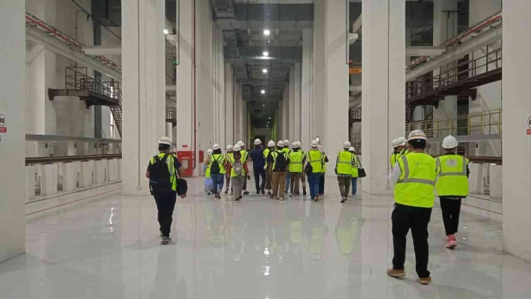 Suasana didalam Depo Pegangsaa Dua. Sumber Pribadi.Â