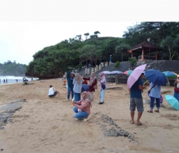 Suasana di Pantai Kukup, Gunung Kidul Yogyakarta (dokpri)