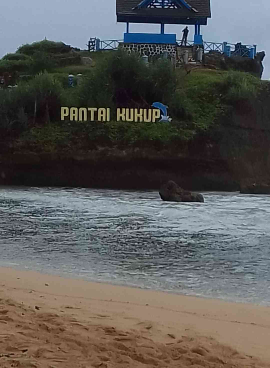 Tempat wisata pantai Kukup, Gunung Kidul Yogyakarta (dokpri)