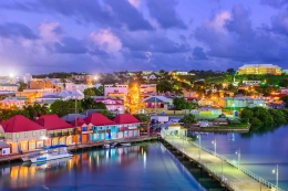 St. John's, ibukota Antigua dan Barbuda, terletak di Antigua. (sumber: State Department)