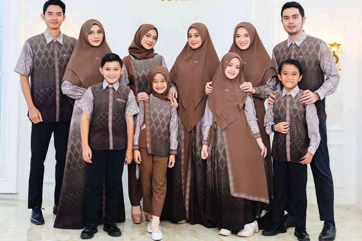 Koleksi busana muslim sarimbit dari Myzta, Nagita Family Sarimbit.(Dok Myzta)/lifestyle.kompas.com