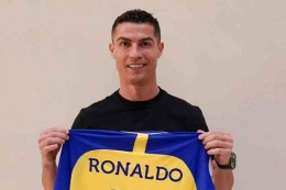 Momen peresmian Cristiano Ronaldo berseragam Al Nassr (30 Desember 2022). Sumber : (AL NASSR FOOTBALL CLUB / AFP) via kompas.com
