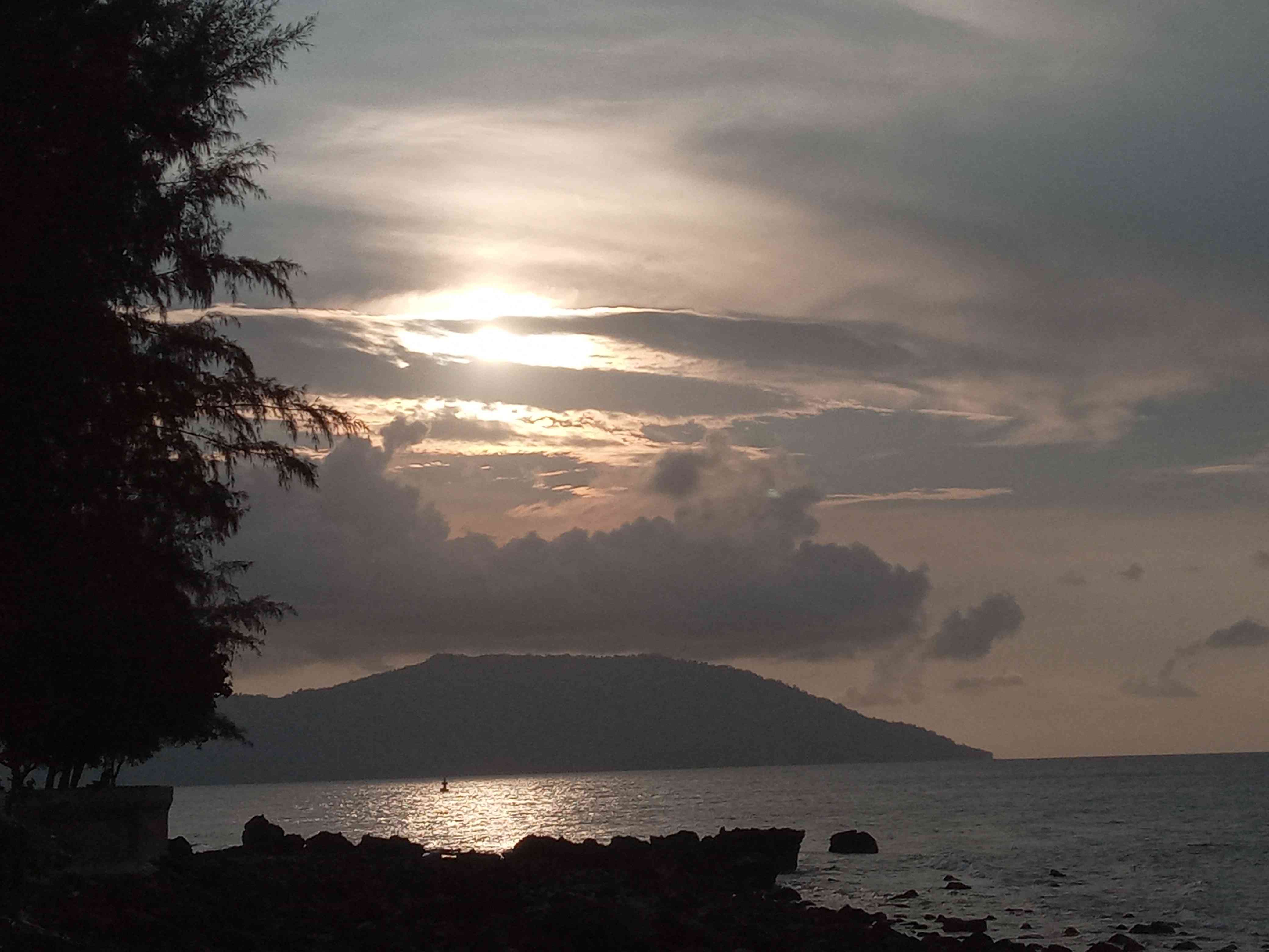 Senja pada Minggu, 10 Maret 2024 di kota Sabang Aceh (Doc Istimewa/Rachmad Yuliadi Nasir)