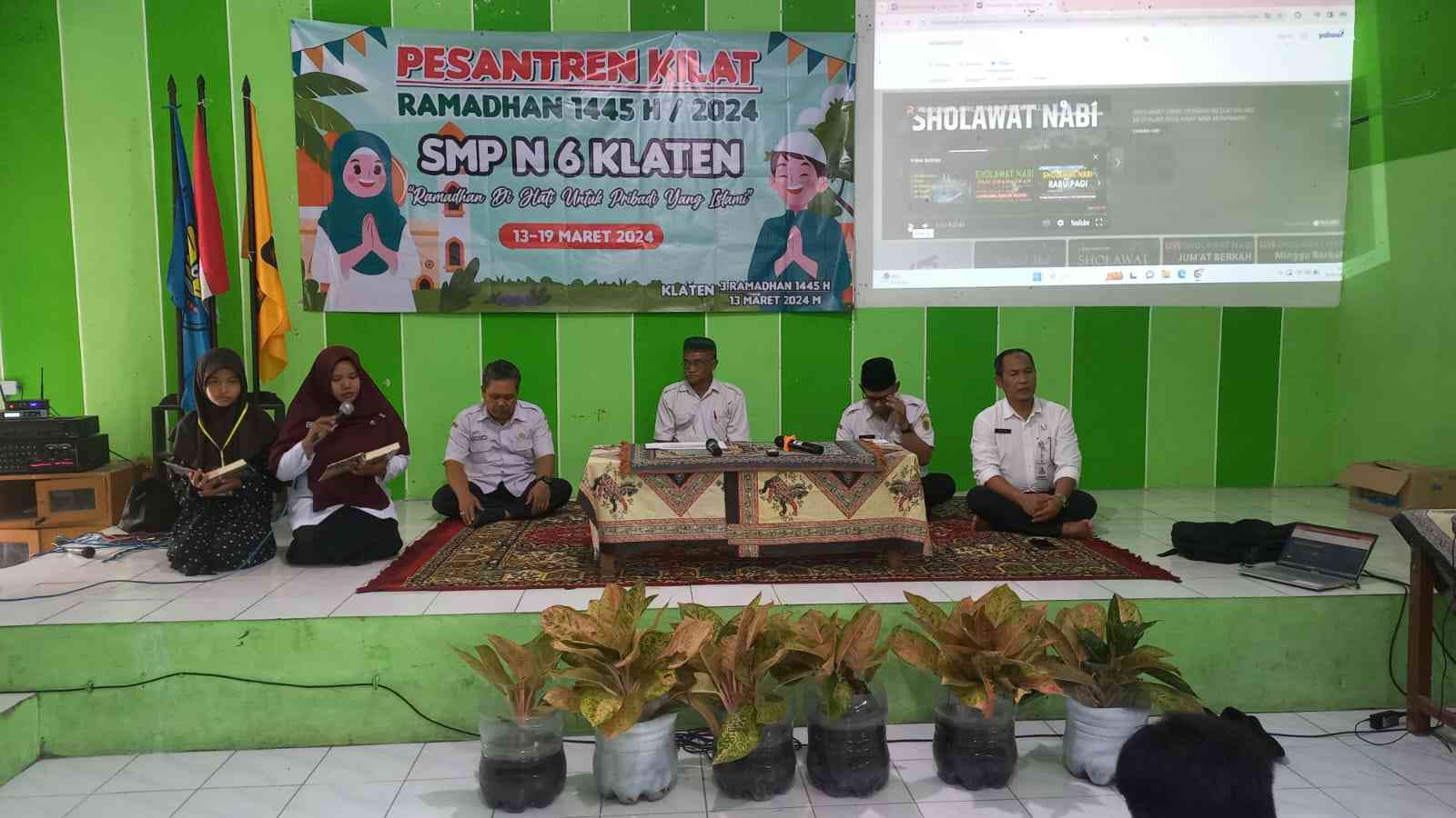 Pesantren kilat Esemku Manis secara resmi dimulai dengan ditandai dengam Pembacaan Kalam Ilahi. (Foto :Dok/Diq)