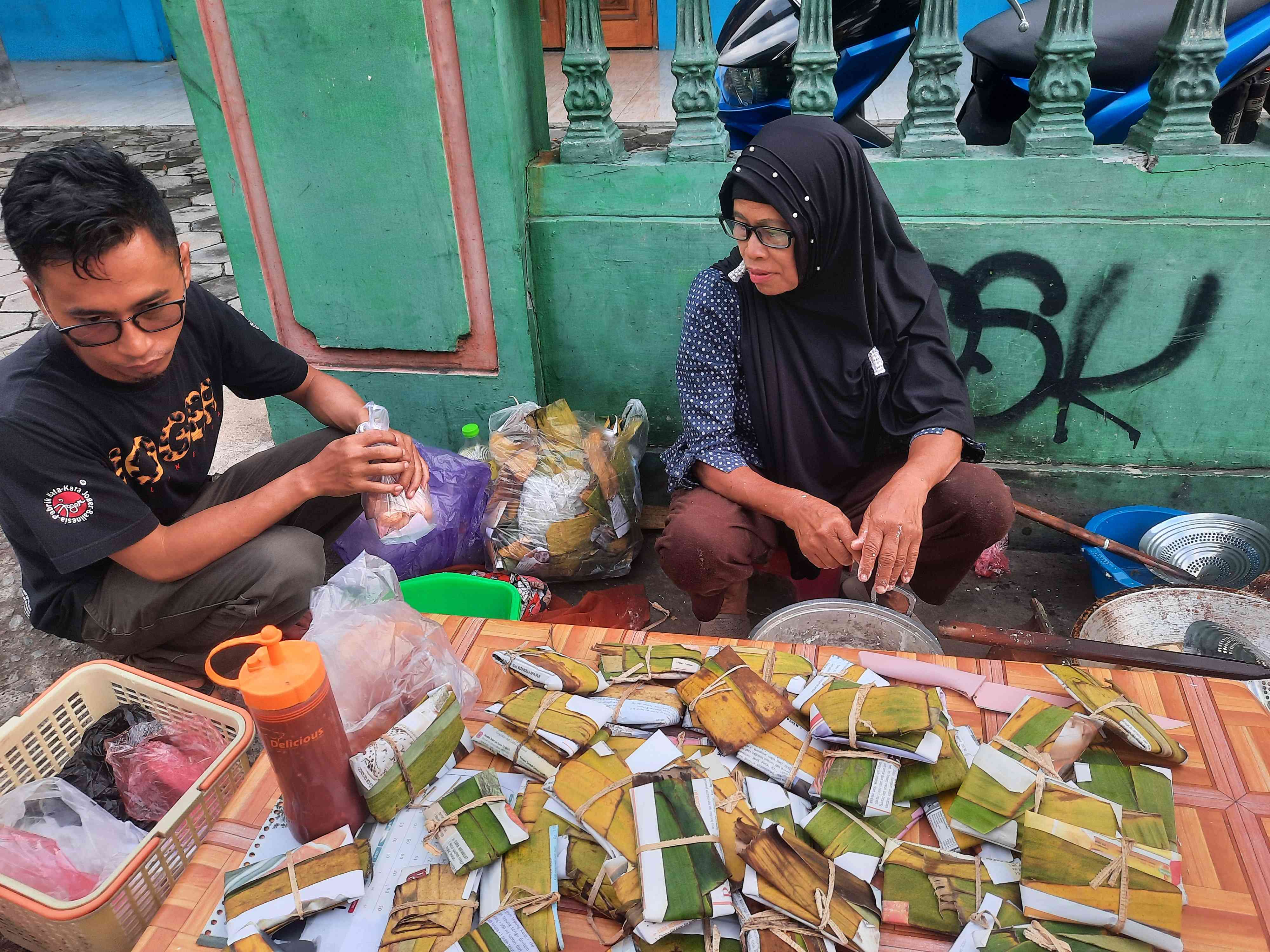 Foto Penjual Kepelan dan Tempe: Dokumen Yuliyanti