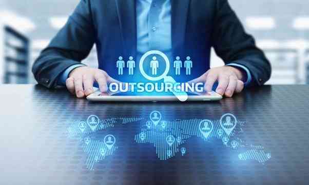 Ilustrasi outsourcing ( sumber gambar : Quora.com )