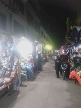 Suasana pasar jongkok tembilahan masih kelihatan sepi di satu Minggu Ramadhan (dokpri)