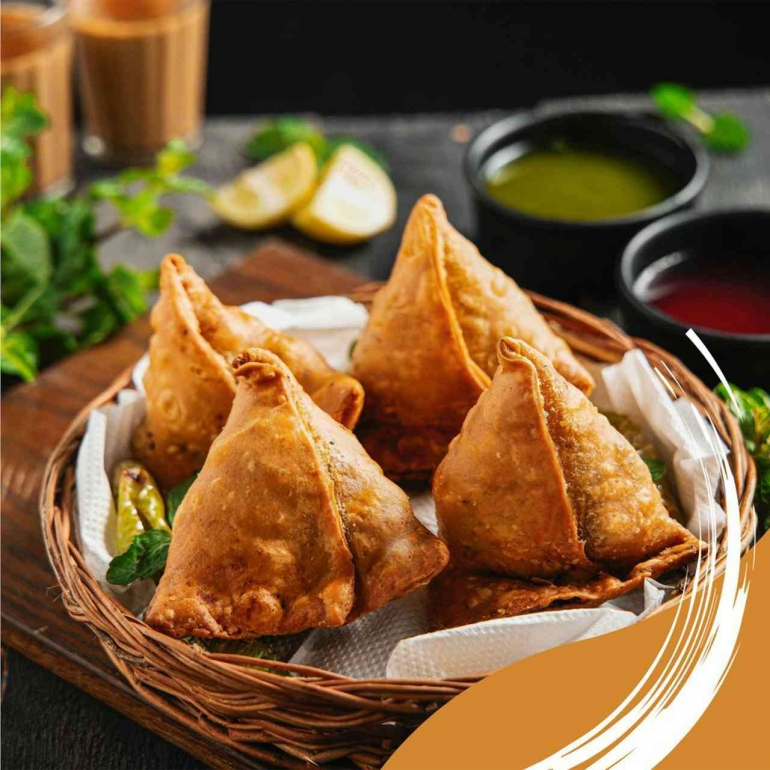 Photo by Karthikeyan Anand: https://www.pexels.com/photo/delicious-fried-samosa-in-a-wicker-tray-14477873/ 