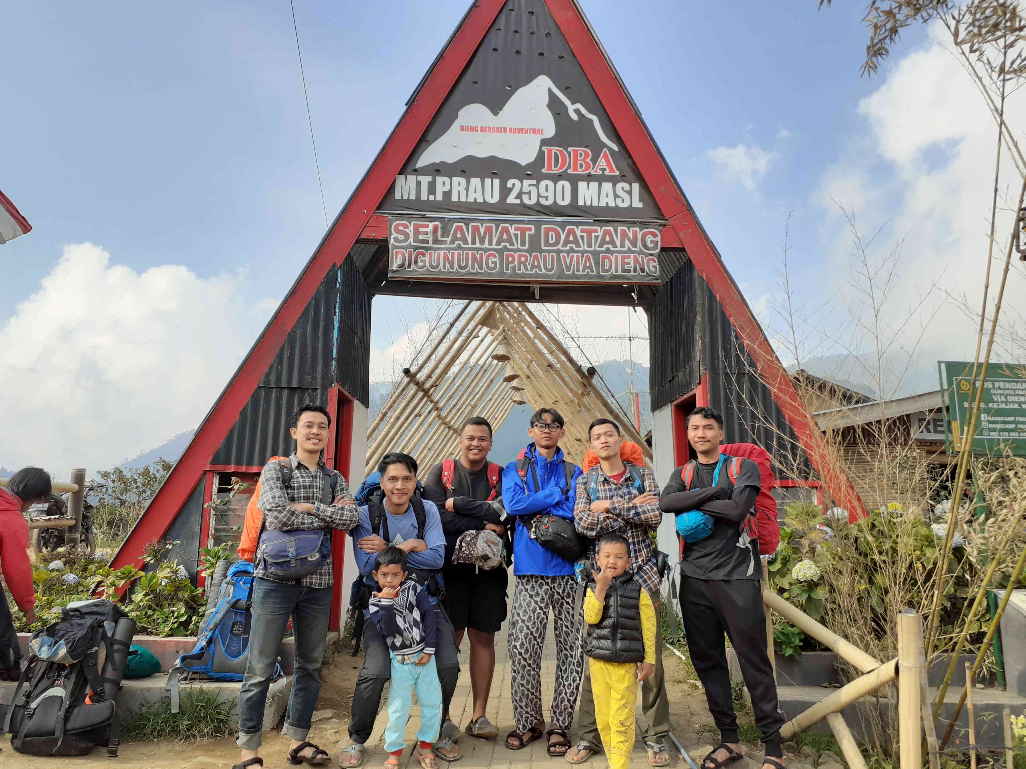 Turun Gunung Prau via Dieng (Dokumentasi Pribadi)