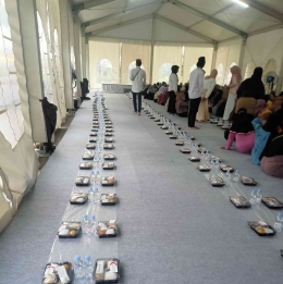 Makanan buka puasa yang telah disusun rapi. Foto: DokPri/Rania