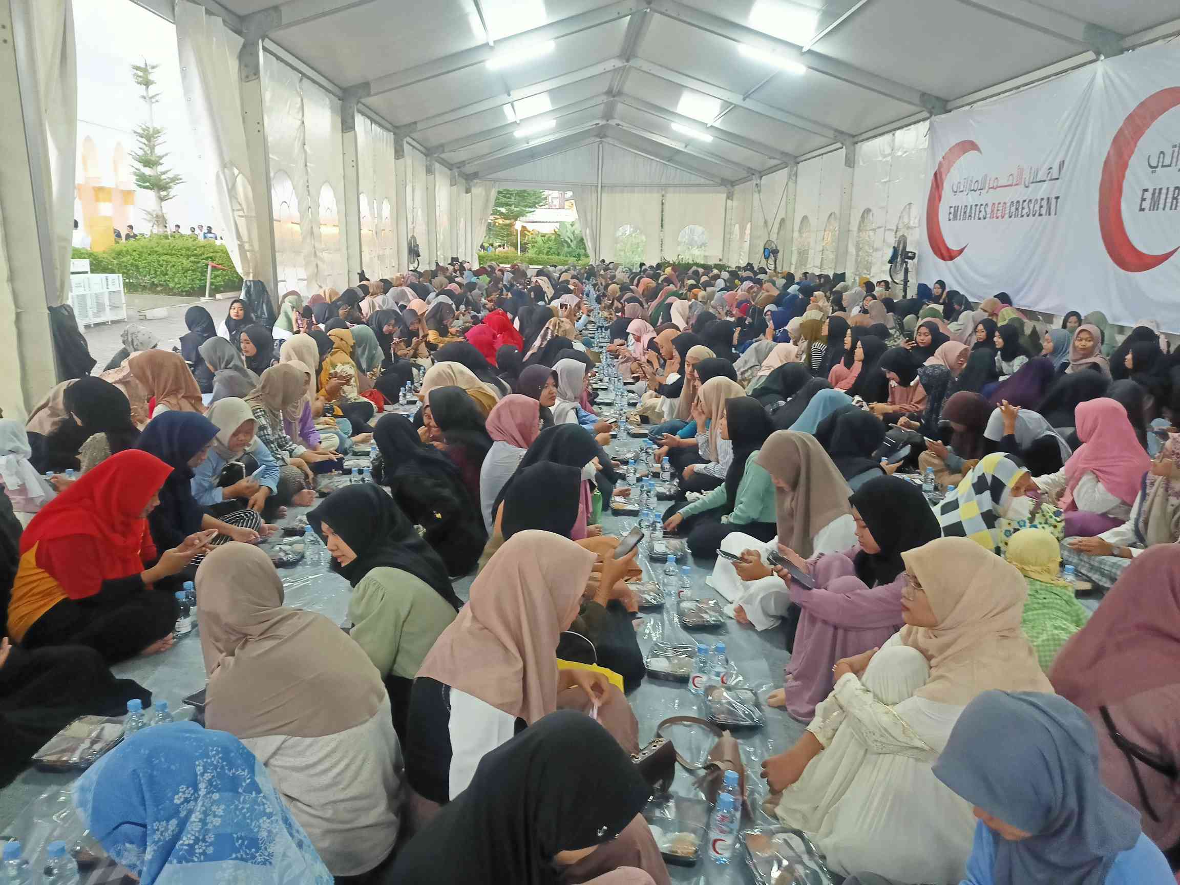 Menunggu waktu buka puasa. Foto:DokPri/Rania