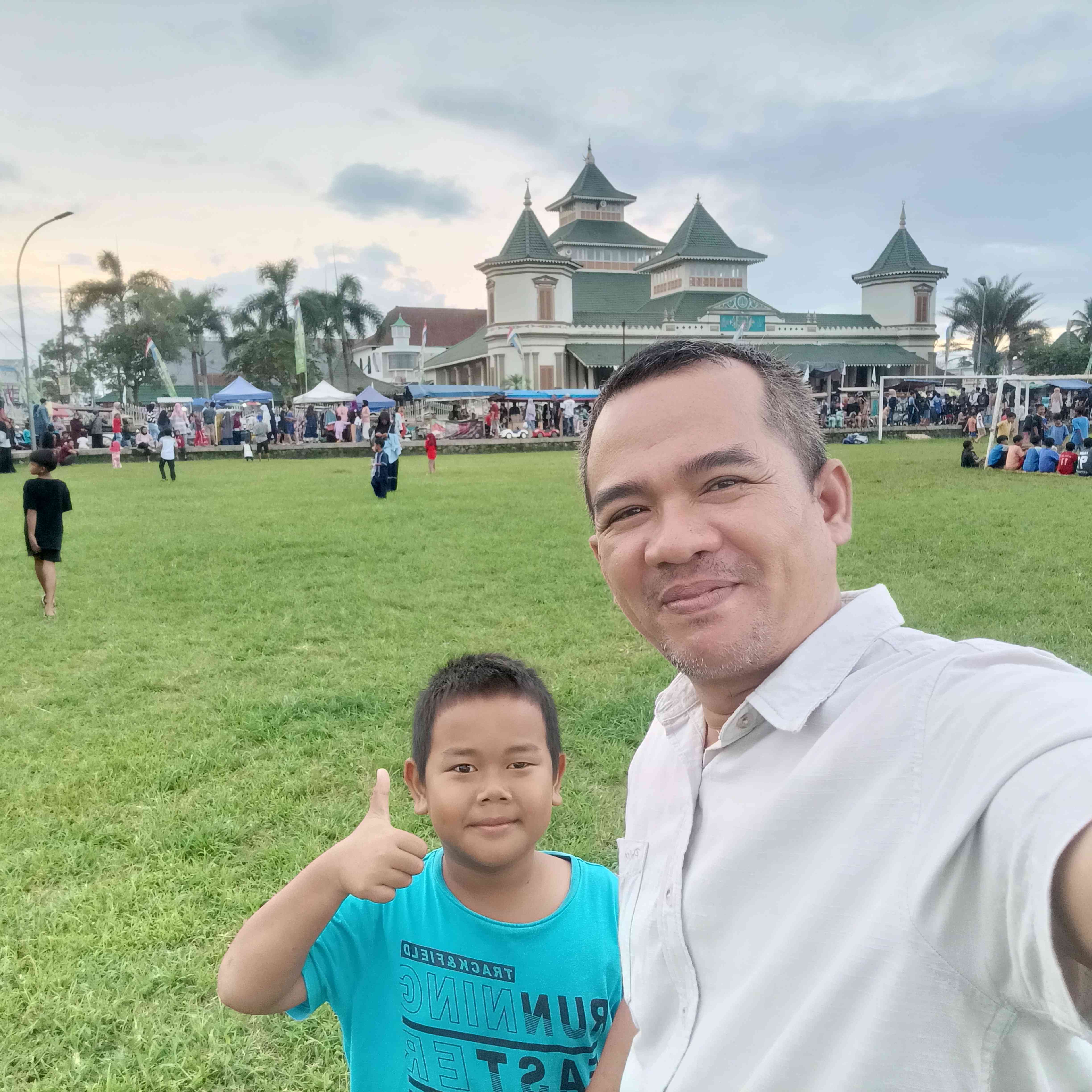 Dokpri. Suasana ngabuburit di alun-alun Manonjaya, Kabupaten Tasikmalaya. 